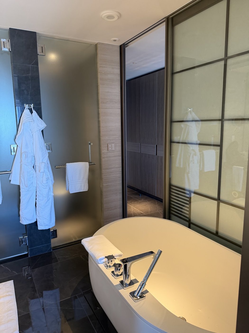 Bathrobes and bathroom at Four Seasons Tokyo